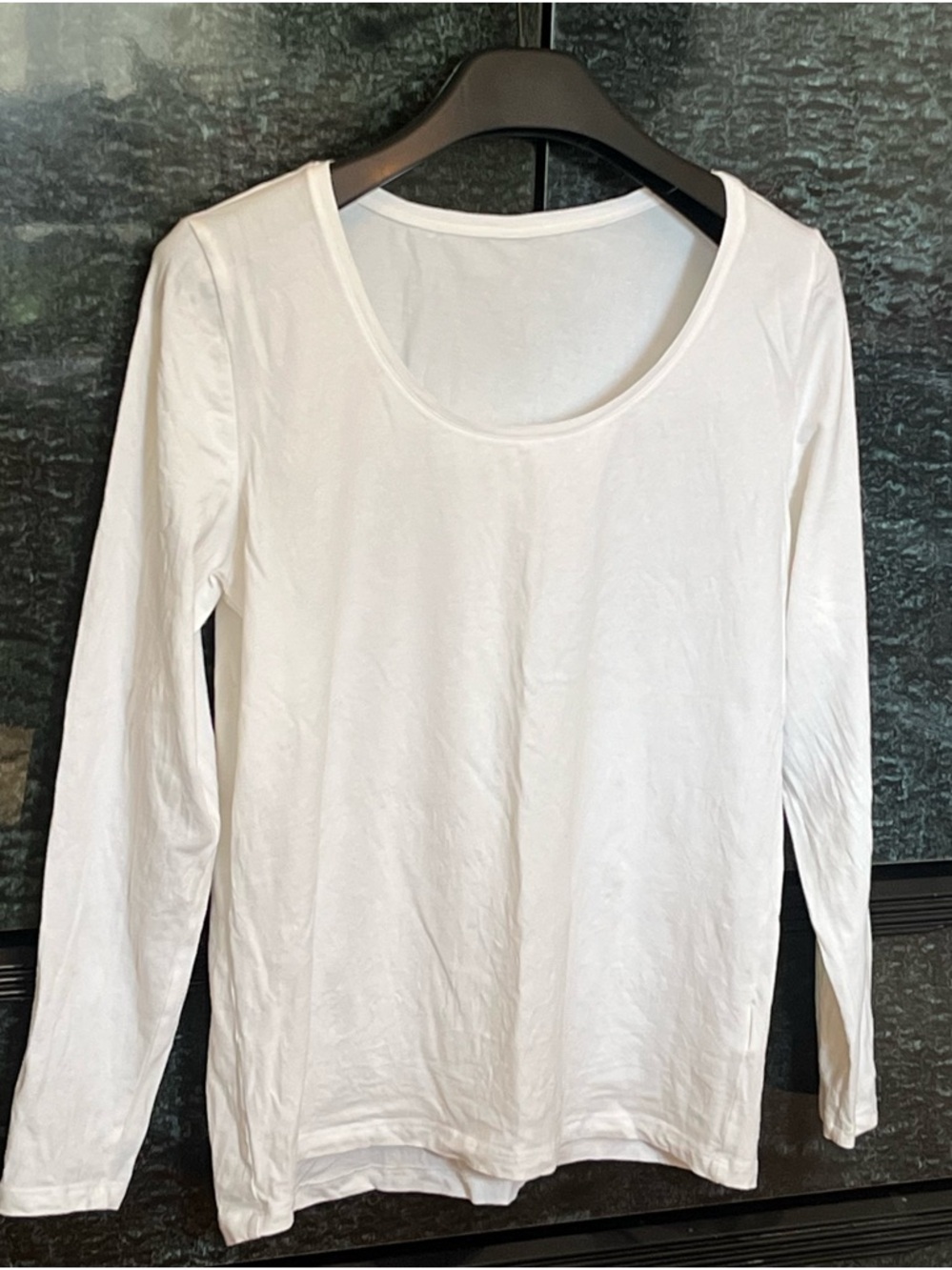 H&M Classic Cotton White Long-Sleeve Scoop Neck Top - Women